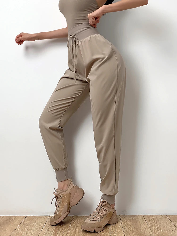 Naked-feel Loose Fit Sport Workout Joggers Women High Waist Elastic Workout Gym Joggers with Two Side Pocket