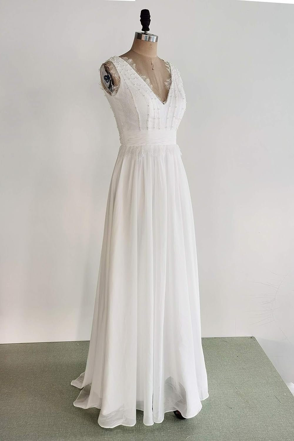 Wedding Dress for Bride with Lace Long V-Neck Chiffion Beach Bohemian Pearls Bridal Gowns